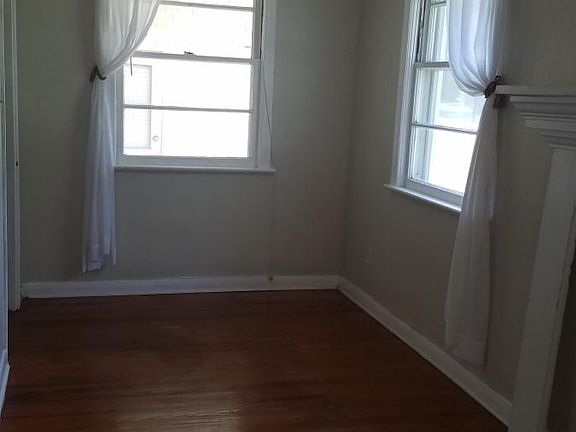 3rd image of 262 S Seneca Blvd
