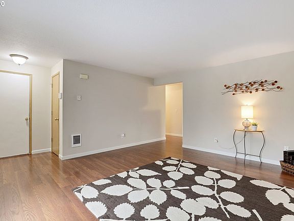 5th image of 16600 NE 20th St