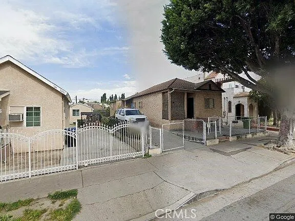 525 S Soto St #1/2 — Photo 5