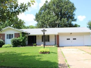 3445 Brookshire Dr, Florissant, MO