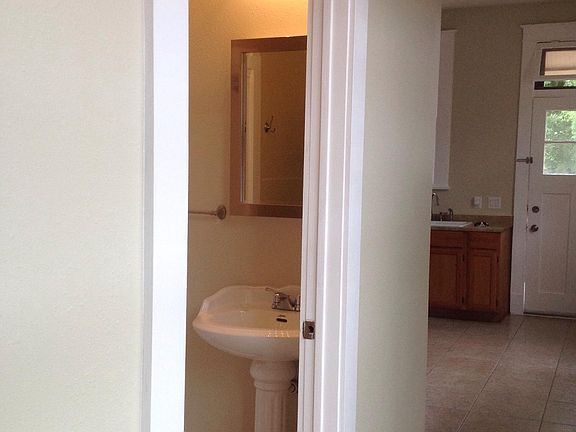 3rd image of 413 S Genois St