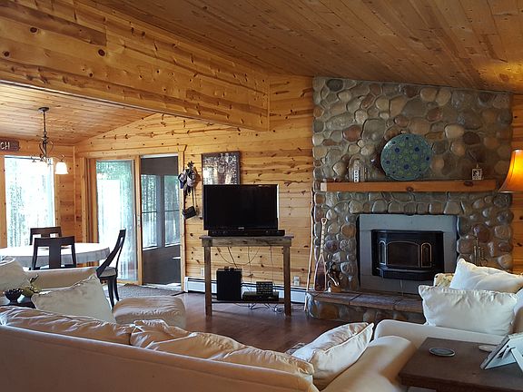 living room (open concept), 