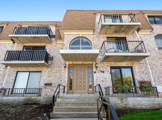 30 High St APT 101, Dedham, MA 02026