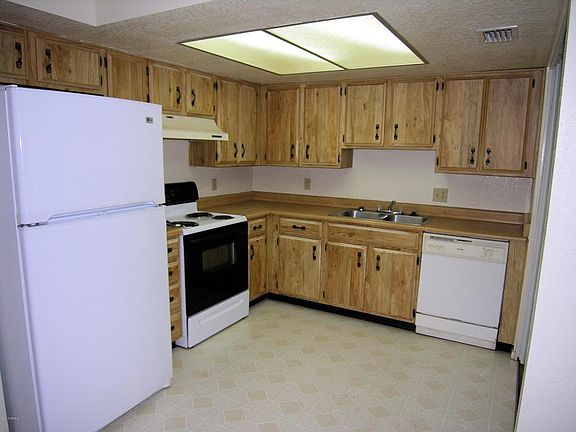 5th image of 1342 W Emerald Ave Unit 376