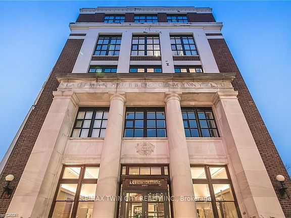 2nd image of 404 King St W #604