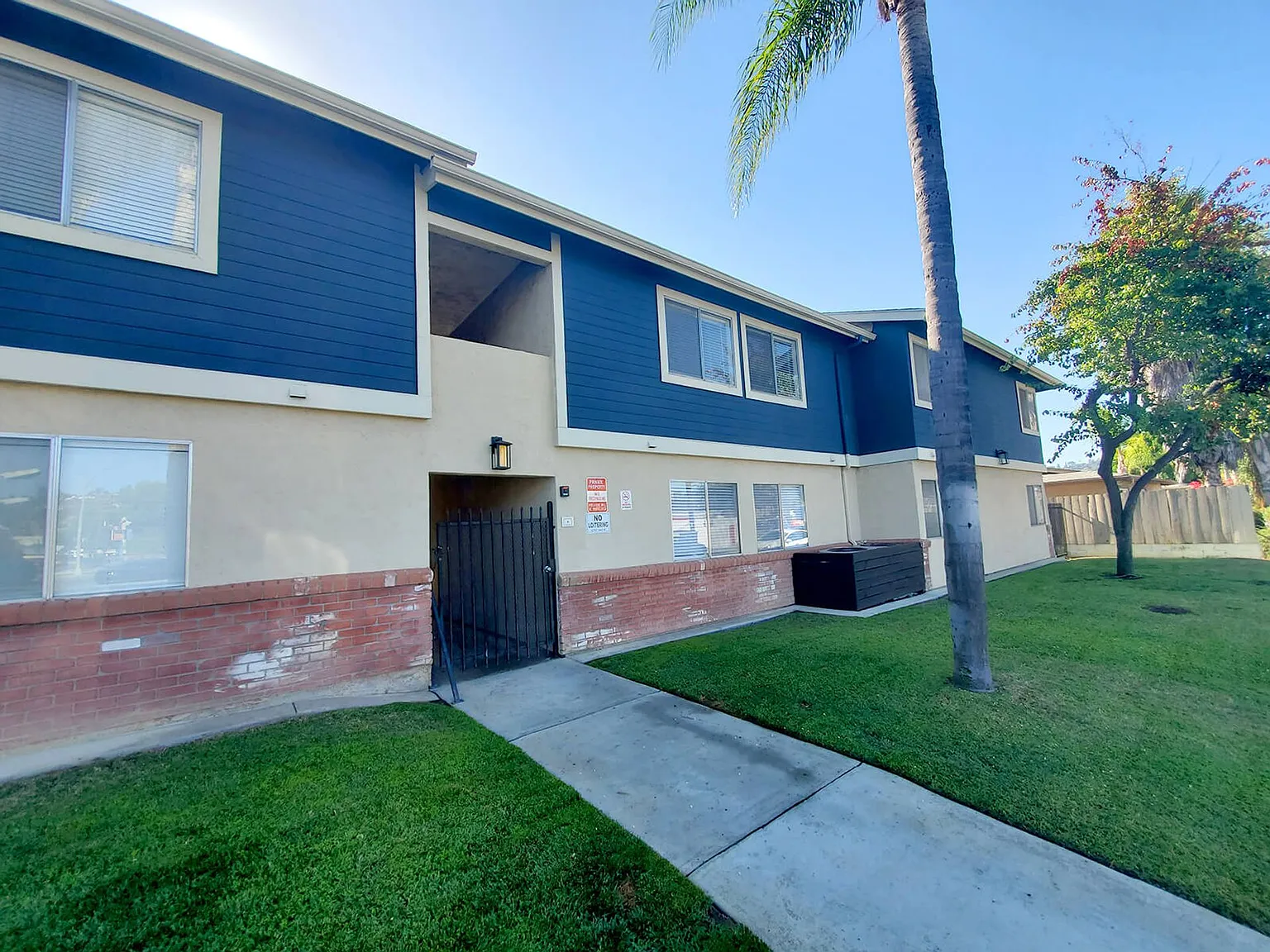 Palm Villas Apartments — Photo 3