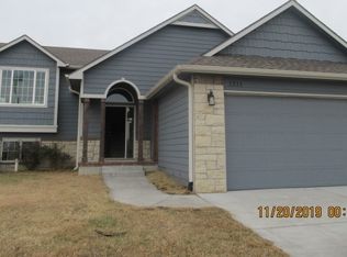 1211 Saint Patricks Dr, Chapman, KS 67431