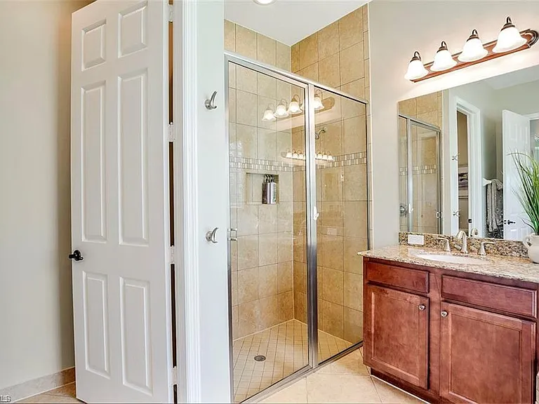 3745 Pleasant Springs Dr — Photo 17