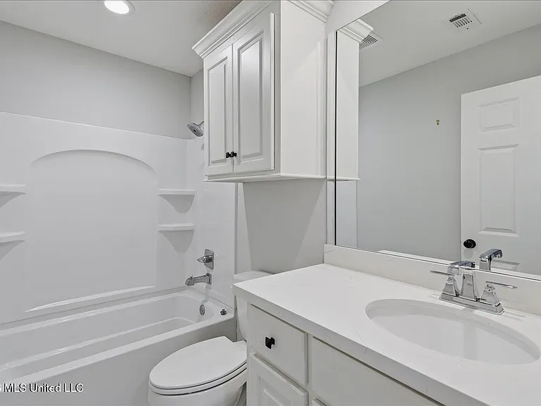 117 McCree Dr — Photo 35