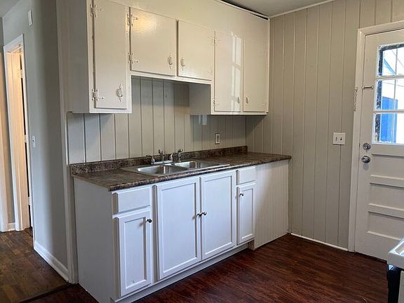 4th image of 81 Green St #B