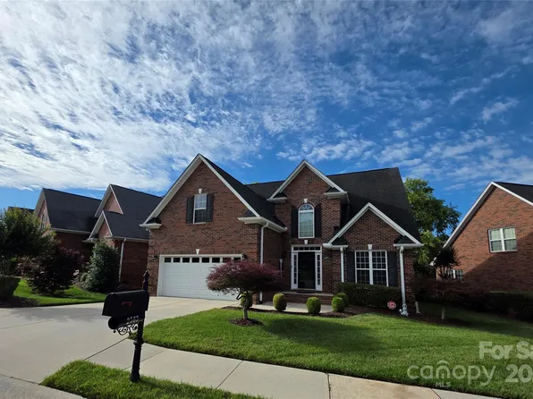 2563 Firethorn Ct, Gastonia, NC 28056