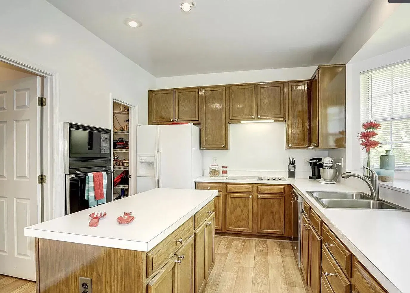 15106 Jenkins Ridge Rd — Photo 4