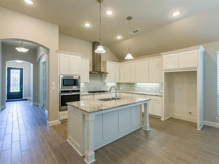 7024 Trailhead St — Photo 9