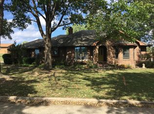 1005 N Sycamore Dr, Grove, OK 74344