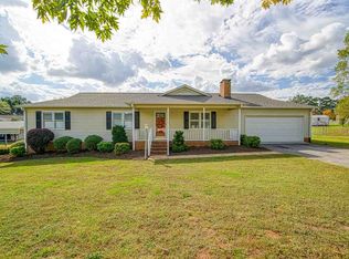 12 Ridge Ct, Boiling Springs, SC 29316