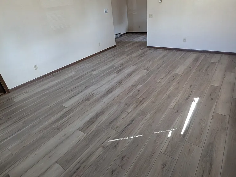 3179 Ridgeway Ave — Photo 5