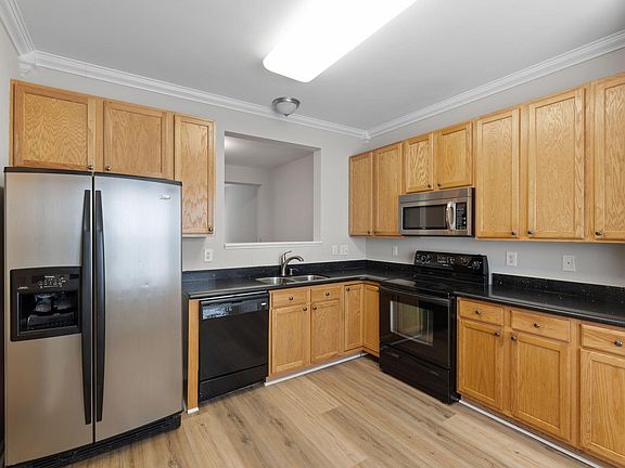 5th image of 505 Huron Rd