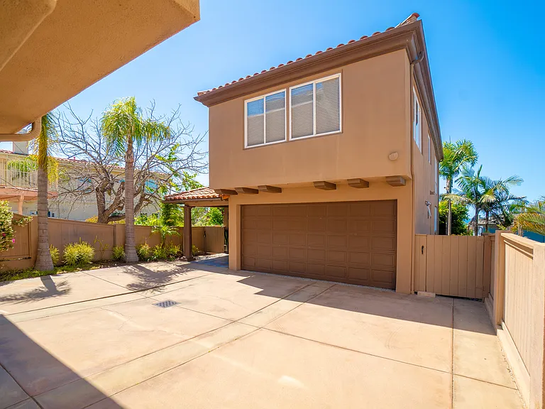 709 N Lucia Ave #B — Photo 4