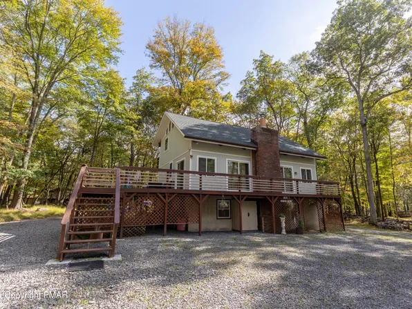 1148 Pocono Mountain Lake Dr, Bushkill, PA 18324