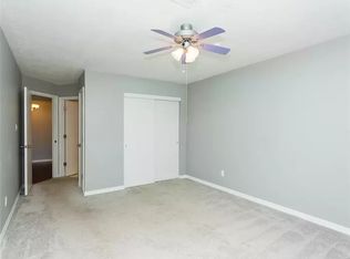327 Shirley Ridge Dr, Saint Charles, MO 63304