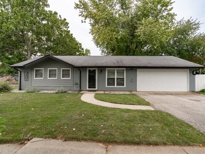 1402 Mount Vernon Dr, Bloomington, IL, 61704