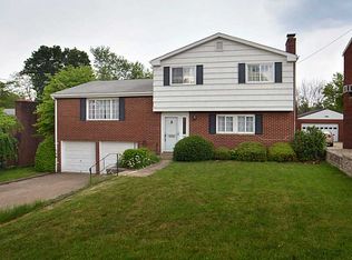 752 Macbeth Dr, Pittsburgh, PA 15235