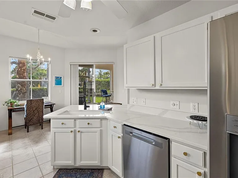 9050 Las Maderas Dr #101 — Photo 5