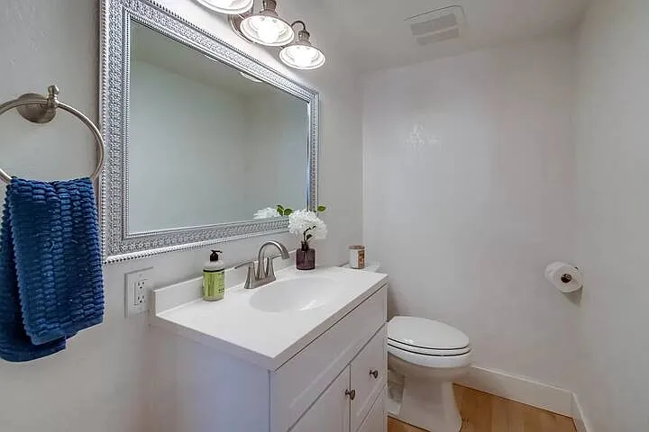 815 Salem Ct — Photo 9