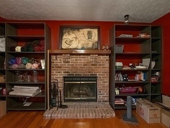 5th image of 4534 Red Oaks Ct