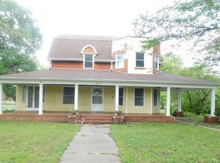 322 N 8th St, Neodesha, KS 66757