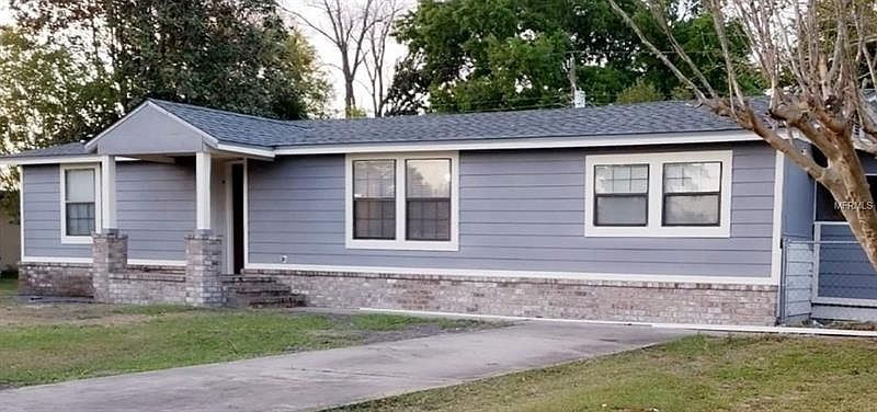 1st image of 469 SE Tribble St