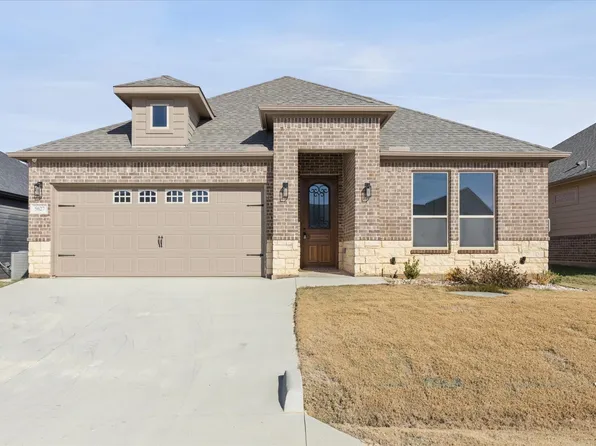 5627 Barkridge Dr, Granbury, TX 76048