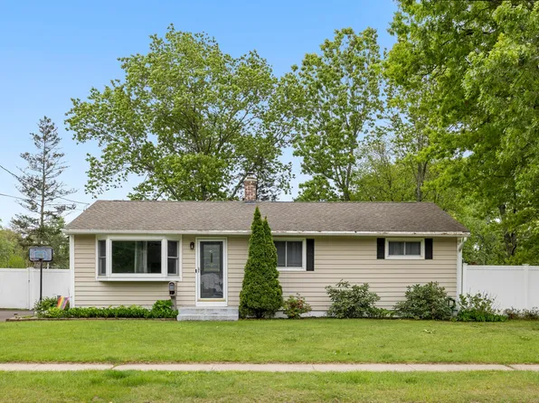 53 Roosevelt Boulevard, Enfield, CT 06082