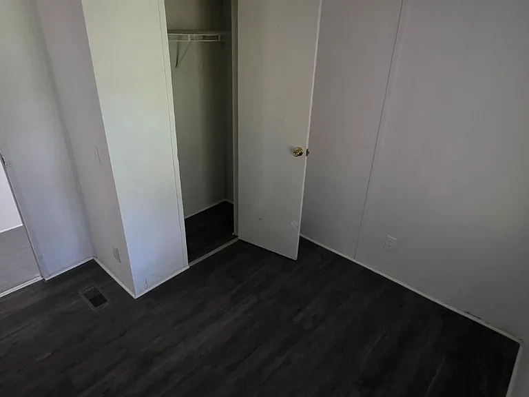 8364 Cedar St — Photo 12