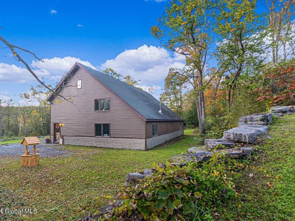 522 Starr Road, Ravena, NY 12143