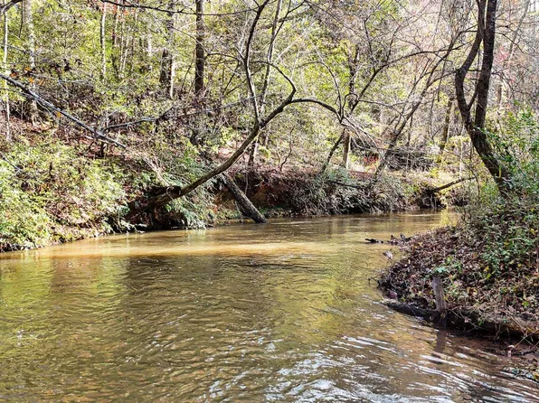 890 Old Hundred Rd, Pelzer, SC 29669