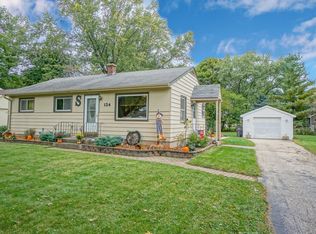 124 Park Ave, Eagle, WI 53119