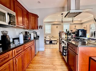 25 Grant St #1, Boston, MA 02125