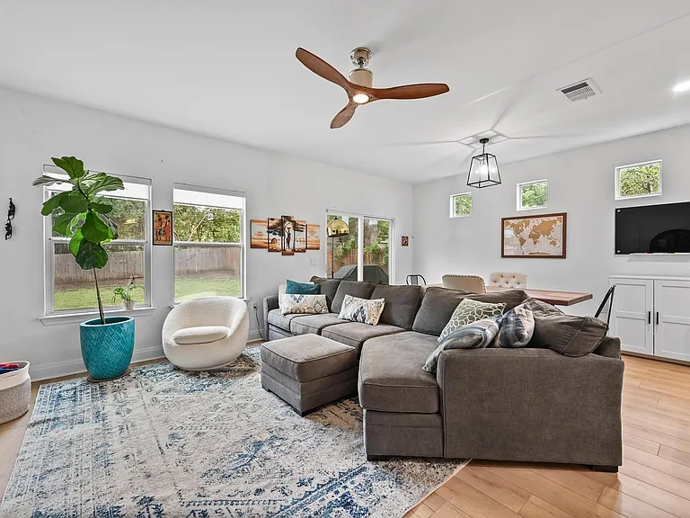 3203 Carol Ann Dr #B — Photo 6