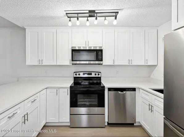 1524 Lakeview Rd APT 103, Clearwater, FL 33756