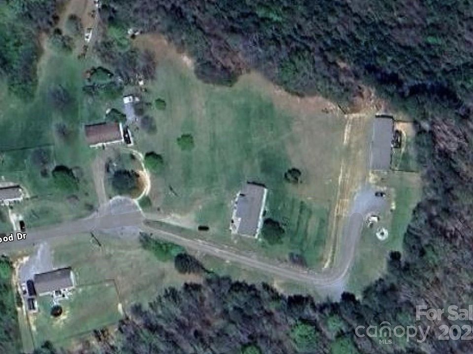 2nd image of 109 Greenwood Dr