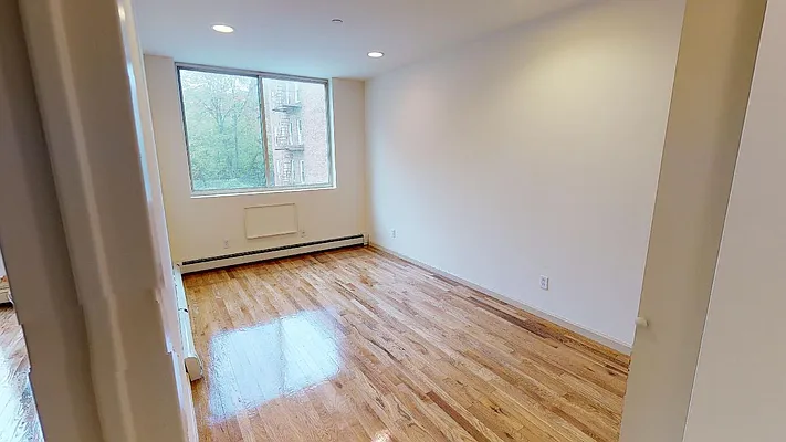 Rented by Metro Garden Realty NYC | media 9