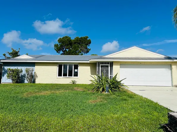 2486 SE WISHBONE Road, Port St Lucie, FL 34952