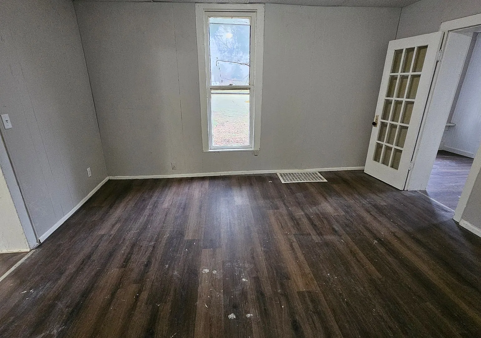 258 W Third St Mansfield OH 44903 — Photo 2