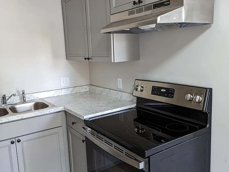139 Union St — Photo 1