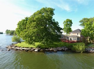 282 Brown Shores Rd, Sackets Harbor, NY 13685