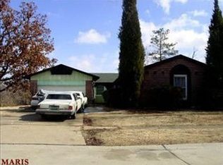 11464 Maridosa Trl, Florissant, MO 63033