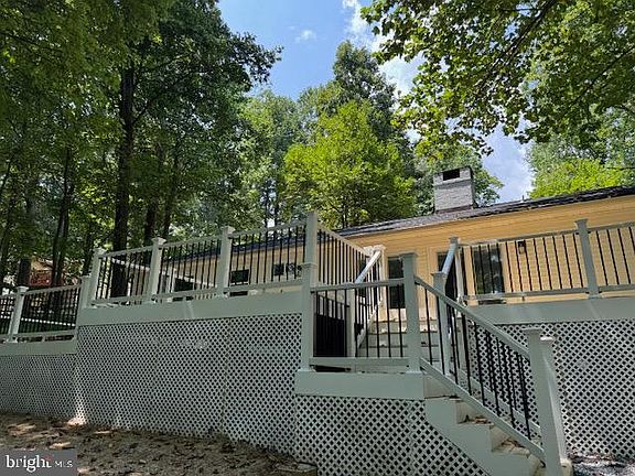 3rd image of 1901 Ridge Rd