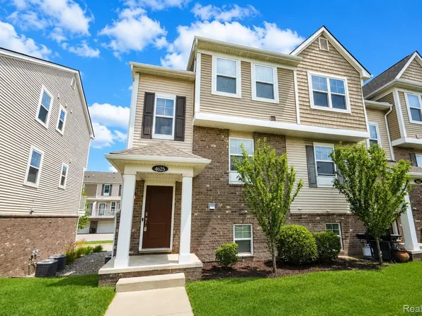 4625 Bradley Cir, Troy, MI 48085