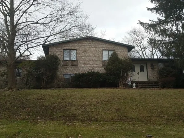 869 16th St NE, Massillon, OH 44646
